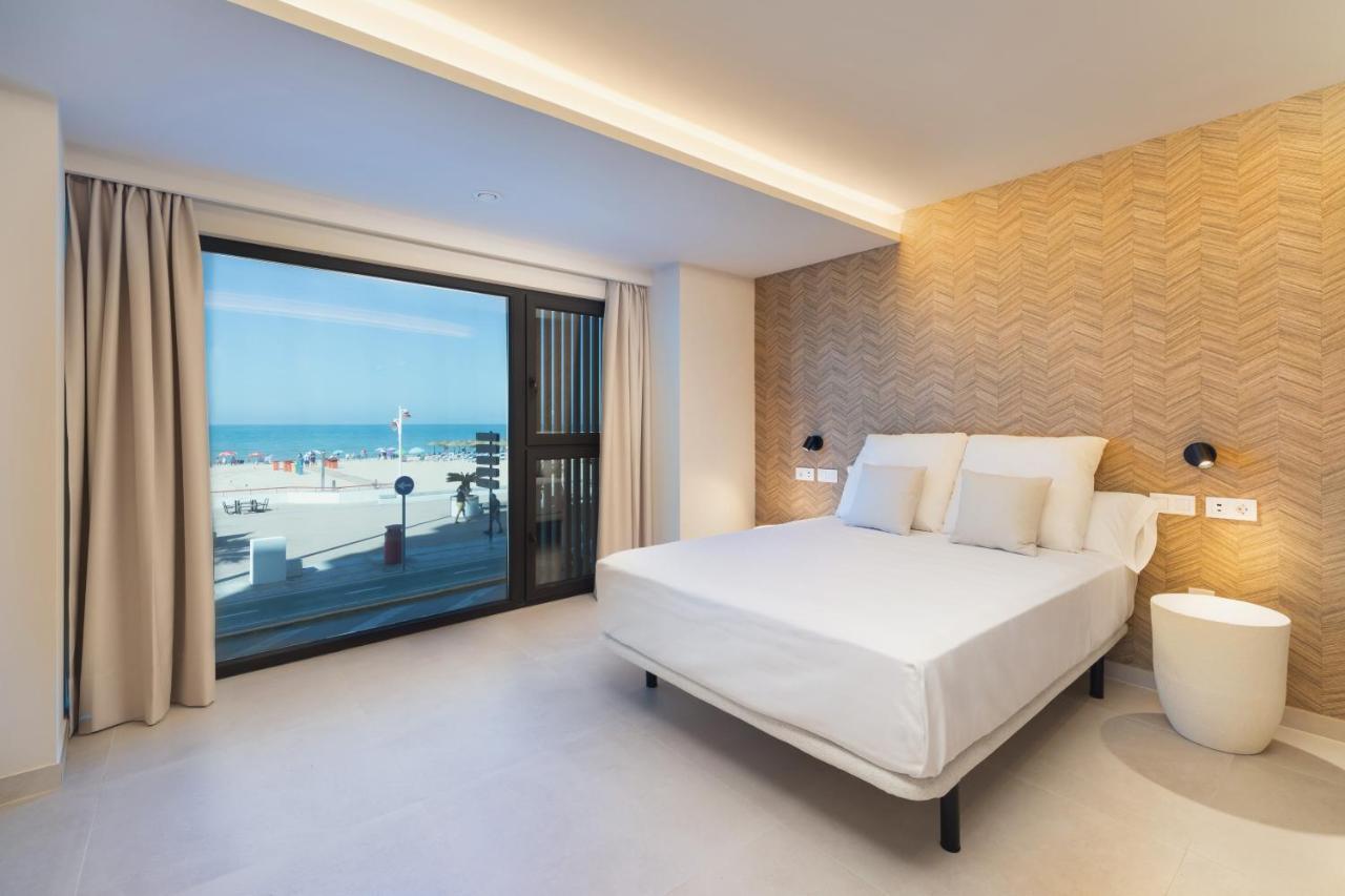 Apartamentos Playa Victoria Cádiz Eksteriør bilde