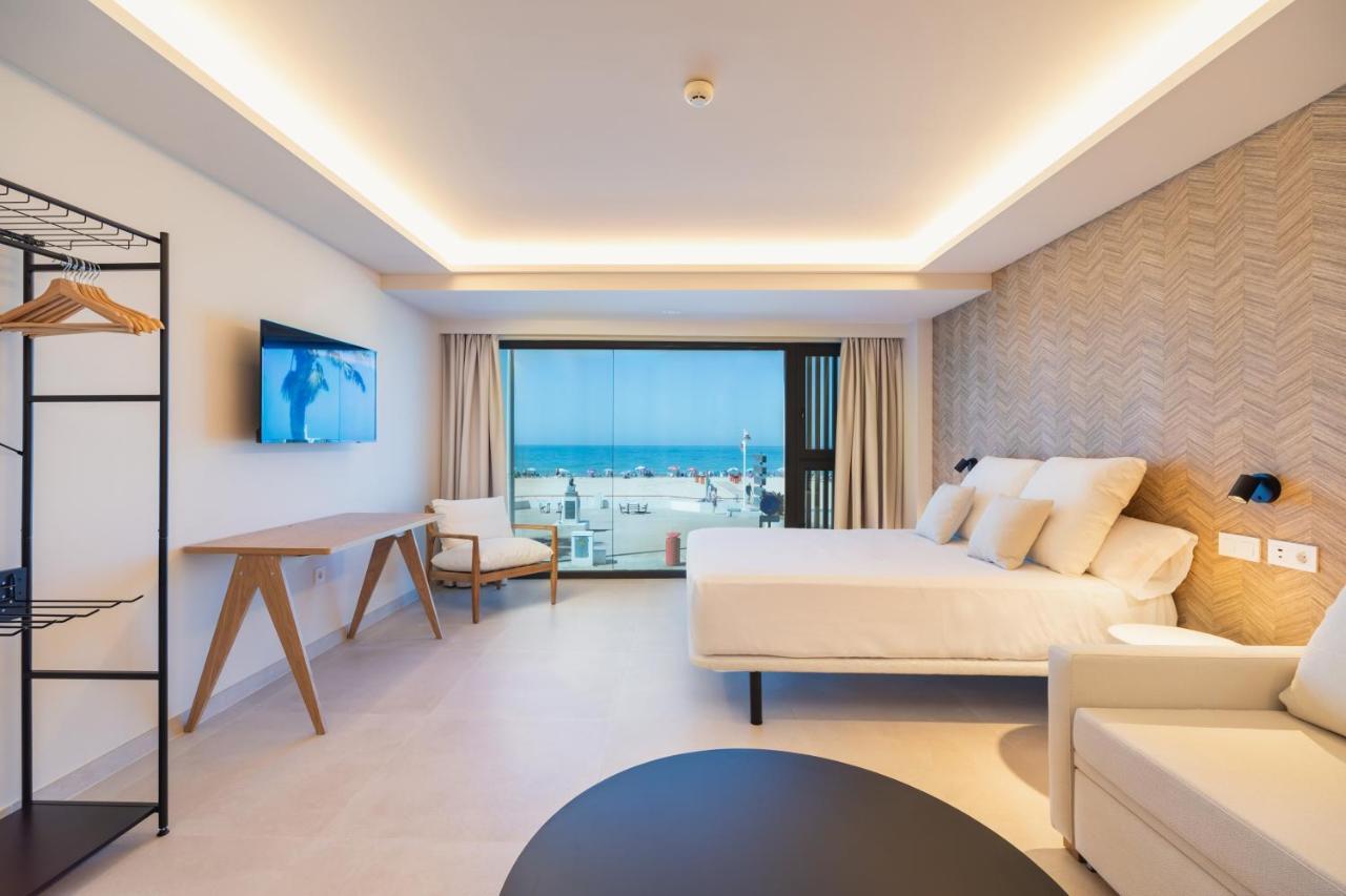 Apartamentos Playa Victoria Cádiz Eksteriør bilde